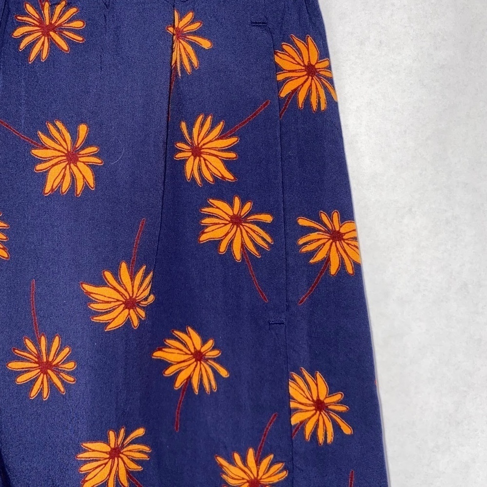 Madewell Navy Blue Daisy Floral Pull On Shorts with Pockets, size XS EUC - Picture 2 of 5